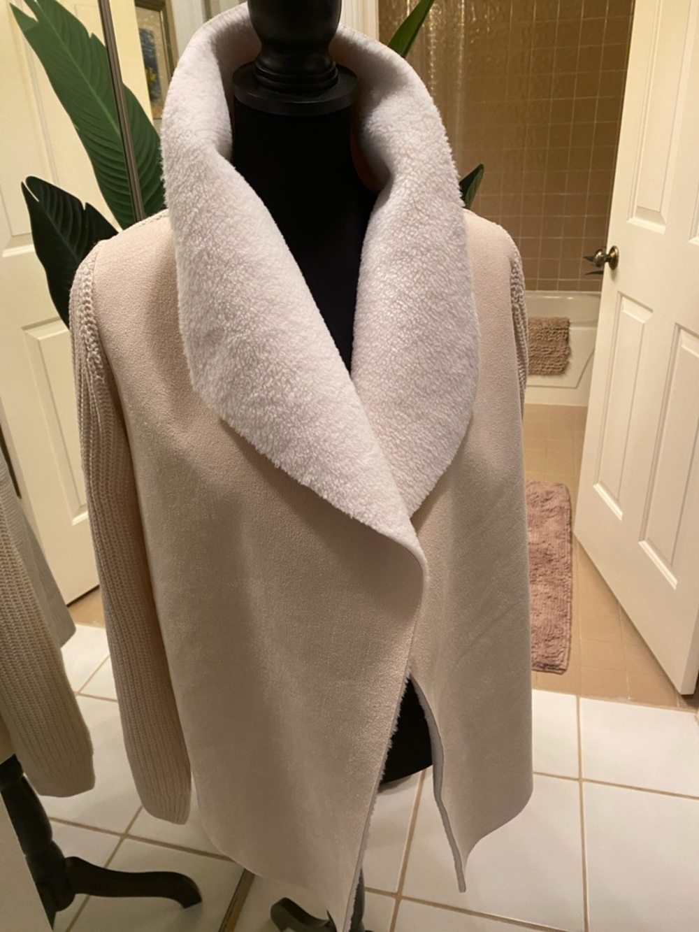 Women's Cream Open-Front Cozy Shawl Collar Jacket - Picture 5 of 8